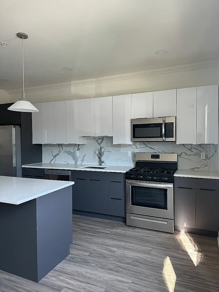 2 bed, $1,800 — Photo 2