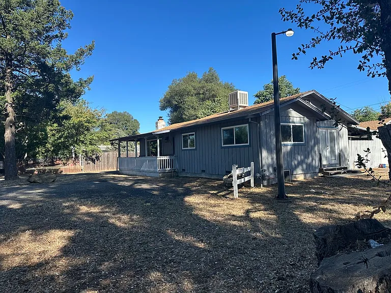 20470 Terry Ln — Photo 39