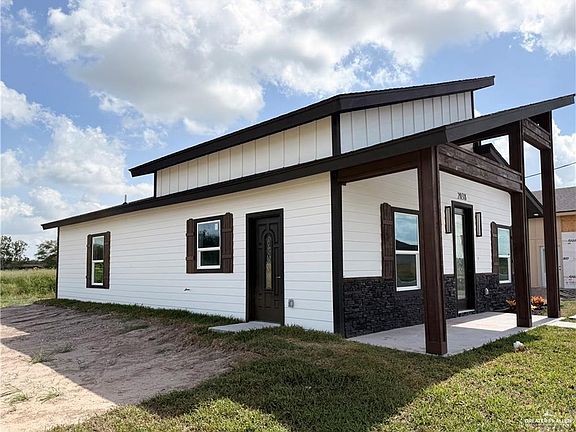 2nd image of 2038 Parker Rd