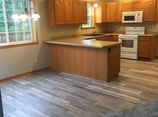 411 Darlene Dr, Waukesha, WI 53189