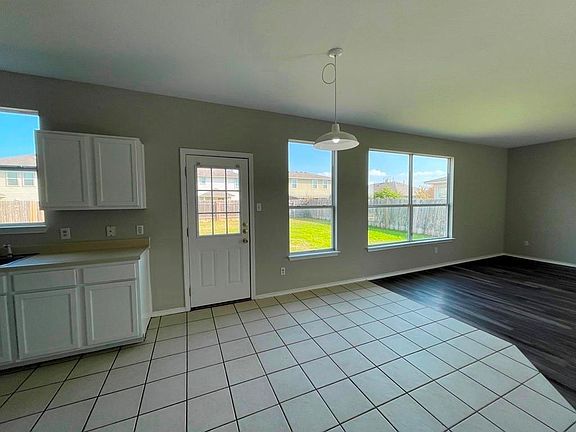 2nd image of 205 Katy B Ln