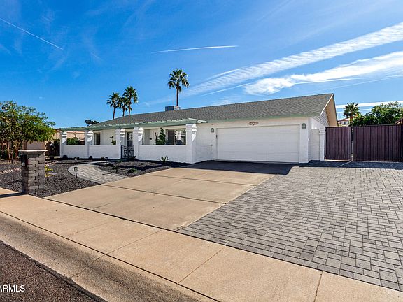 3rd image of 3033 E MARILYN Road