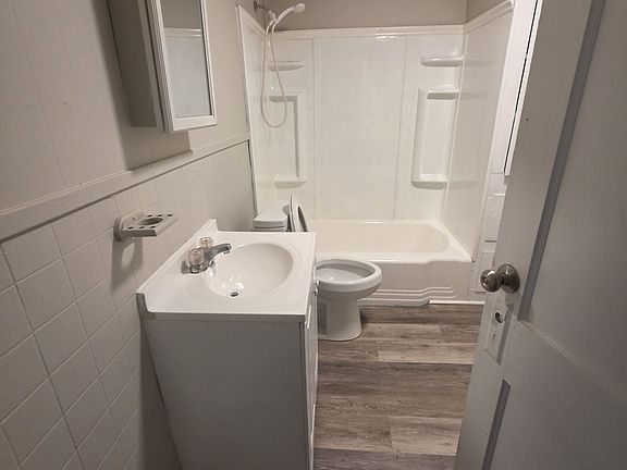 5th image of 2105 W 16th St