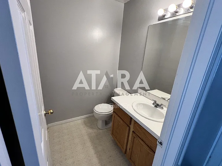 334 Childs Ave — Photo 10