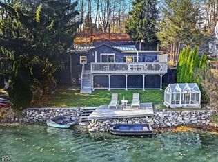 34 Seymour Dr, West Milford, NJ 07480