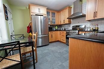 4th image of 3 Bradford Ter APT 1