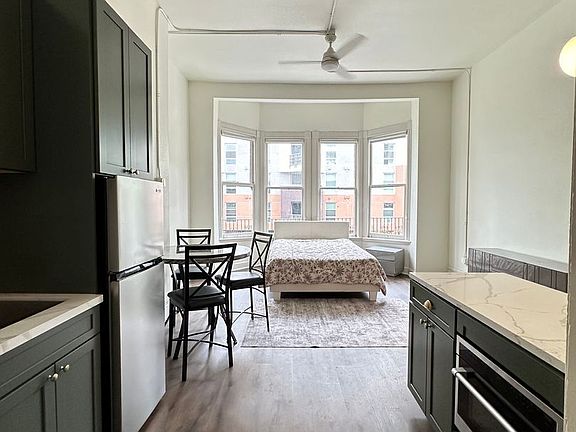 3rd image of 509 Park Blvd #205