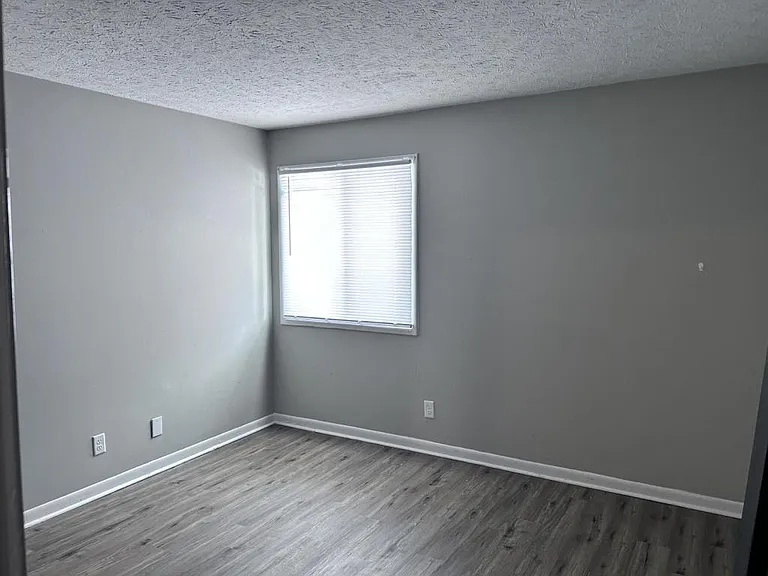 947 W McKay Rd — Photo 12