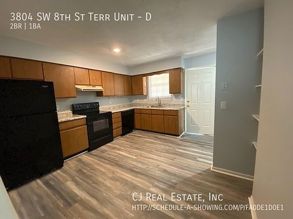 4th image of 3804 SW 8th Street Ter Unit D