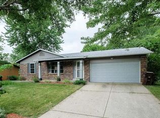 2866 Park Valley Dr, Saint Peters, MO 63376