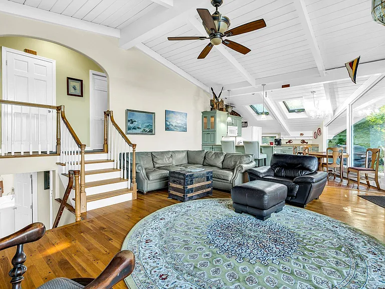 17 Marblehead Ln — Photo 12