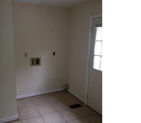 3rd image of 116 S Orchard Ln