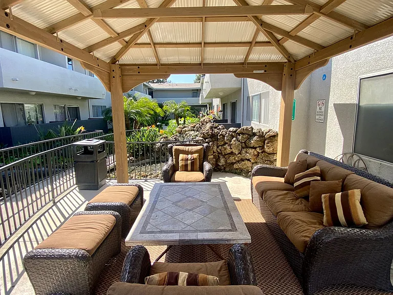 Tustin Palms Apartment Homes — Photo 30