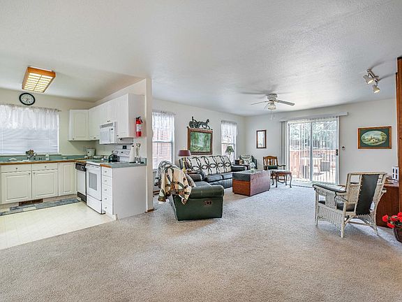 4th image of 334 Duchess Dr