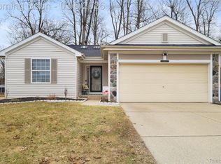 3309 Hilltop Dr, Holly, MI 48442
