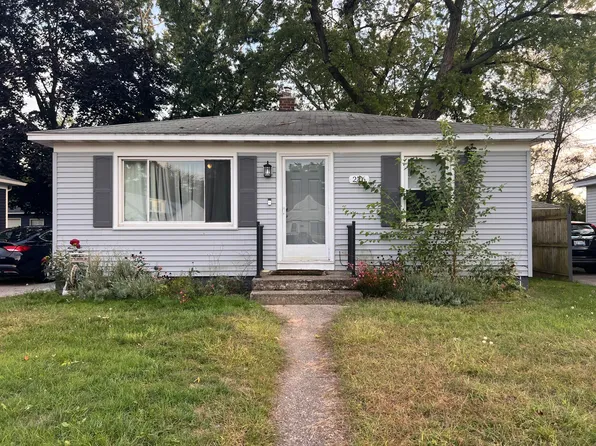 216 Maplelawn St SW, Wyoming, MI 49548