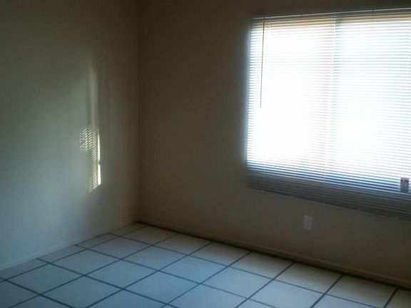 4th image of 5322 W Lynwood St