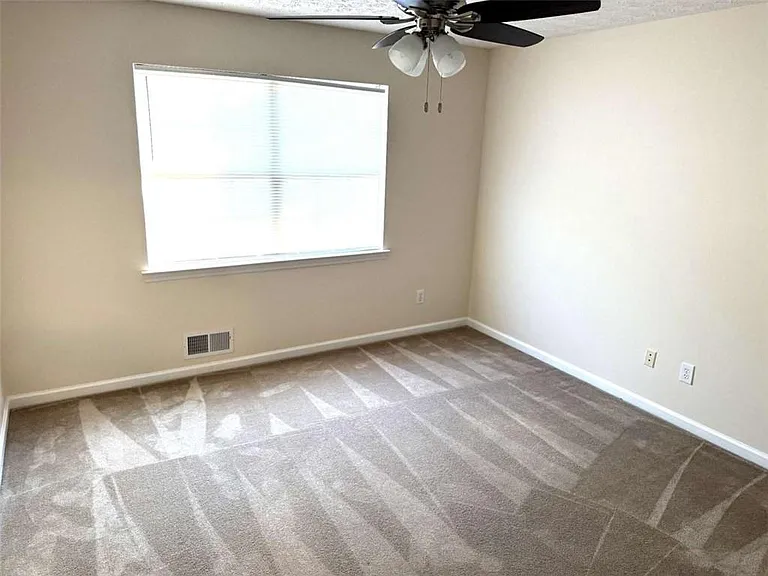 228 Solomon Dr — Photo 11