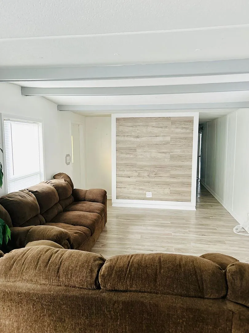 Completely Renovated Mobile Home — Photo 3
