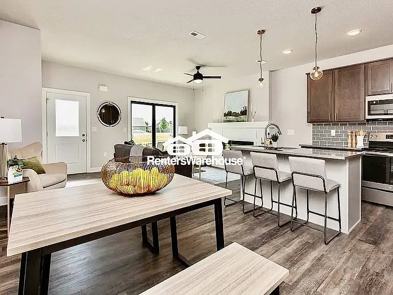 3619 NE Kara Ln — Photo 10