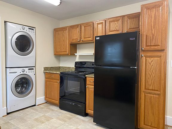 3rd image of 425 22nd St #2