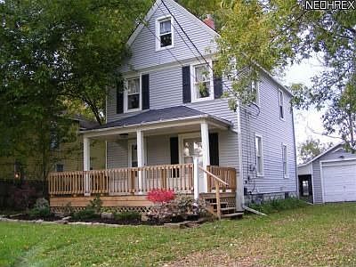 2nd image of 119 Oak St