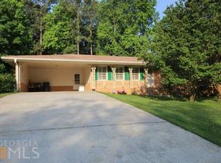 1683 Rhonda Ln, Stone Mountain, GA 30087