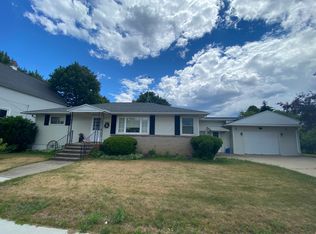 915 Gladstone St, Marinette, WI 54143