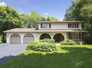 10801 Girard Cir S, Minneapolis, MN 55431