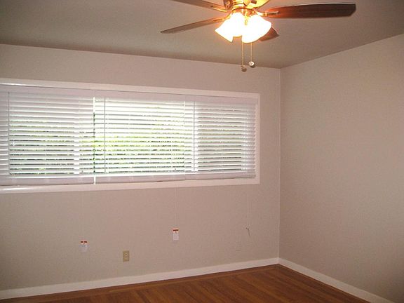 5th image of 1446 38th St