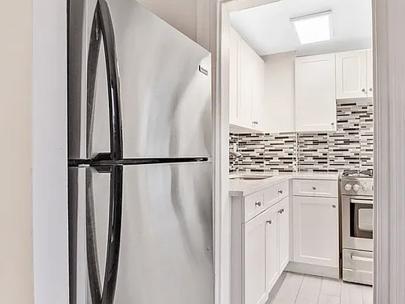 4th image of 65 Lafayette Ave APT 3