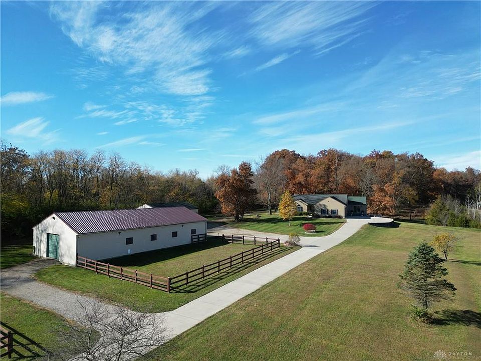 1st image of 7011 Jacksonburg Rd