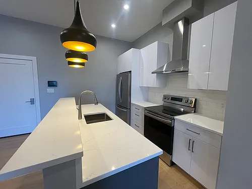 60 Cross St E #220 Photo 1