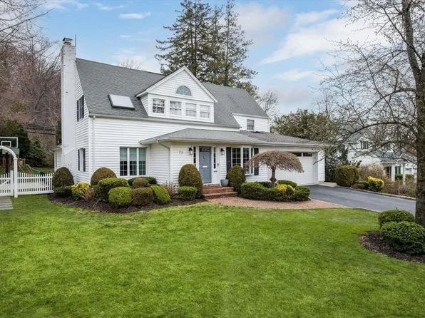 73 Salem Road, East Hills, NY 11577