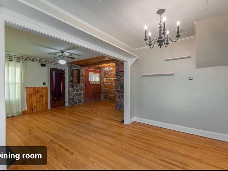 11 N Main St — Photo 6