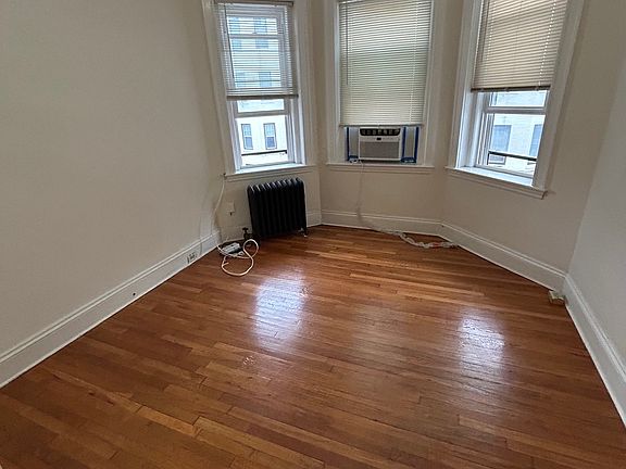 4th image of 1576 Commonwealth Ave APT 6
