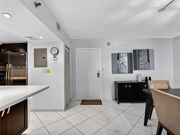 2401 Collins Ave #1107 — Photo 10