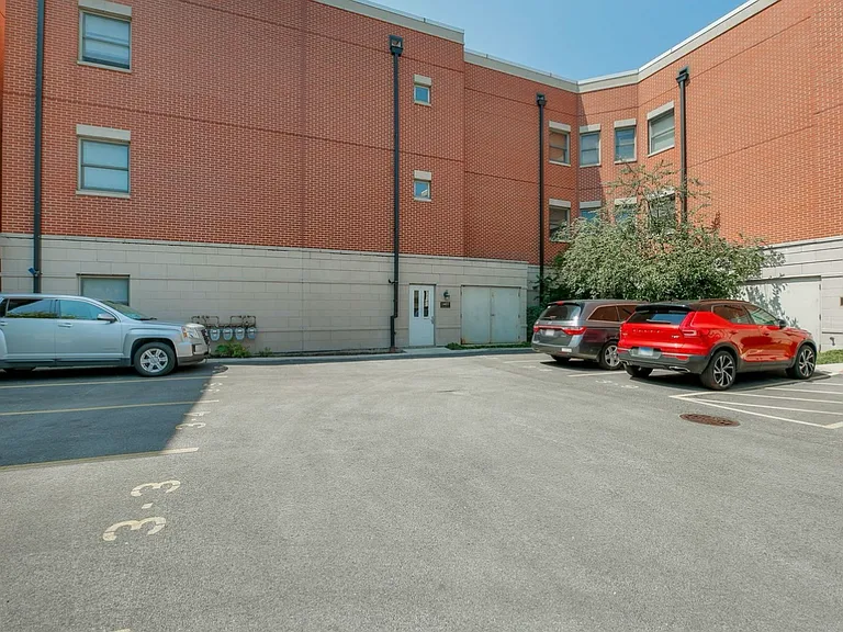 1407 S Halsted St #1B — Photo 2