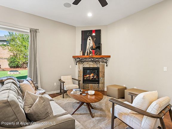 4th image of 1363 River Bend Way