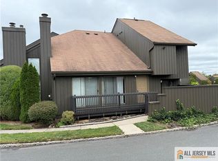 105 Westgate Dr #105, Edison, NJ 08820