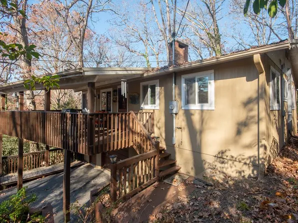 732 Zurich Cir, Franklin, NC 28734