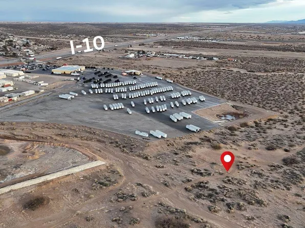 Michael Dr, El Paso, TX 79927