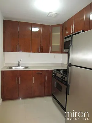 Rented by Miron Properties | media 32