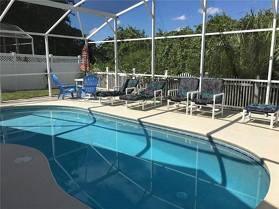 2nd image of 2536 Hamlet Ln