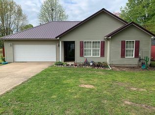 204 Betty St, Bradford, TN 38316