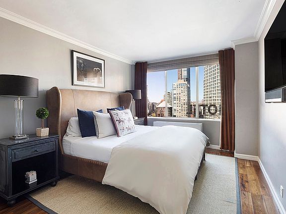4th image of 61 W 62nd St APT 20D