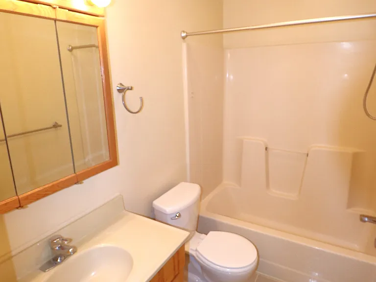 Beautifully Restored Townhouse — Photo 28