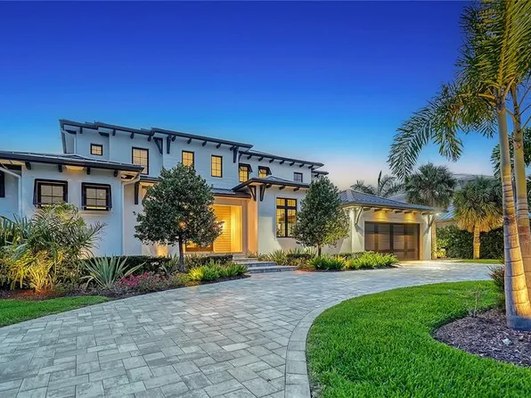 612 Mourning Dove Dr, Sarasota, FL 34236