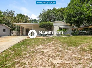 1045 Golden Isle Dr, Mount Dora, FL 32757