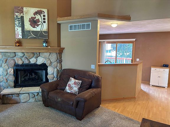 4th image of 4452 Woodgate Dr #5